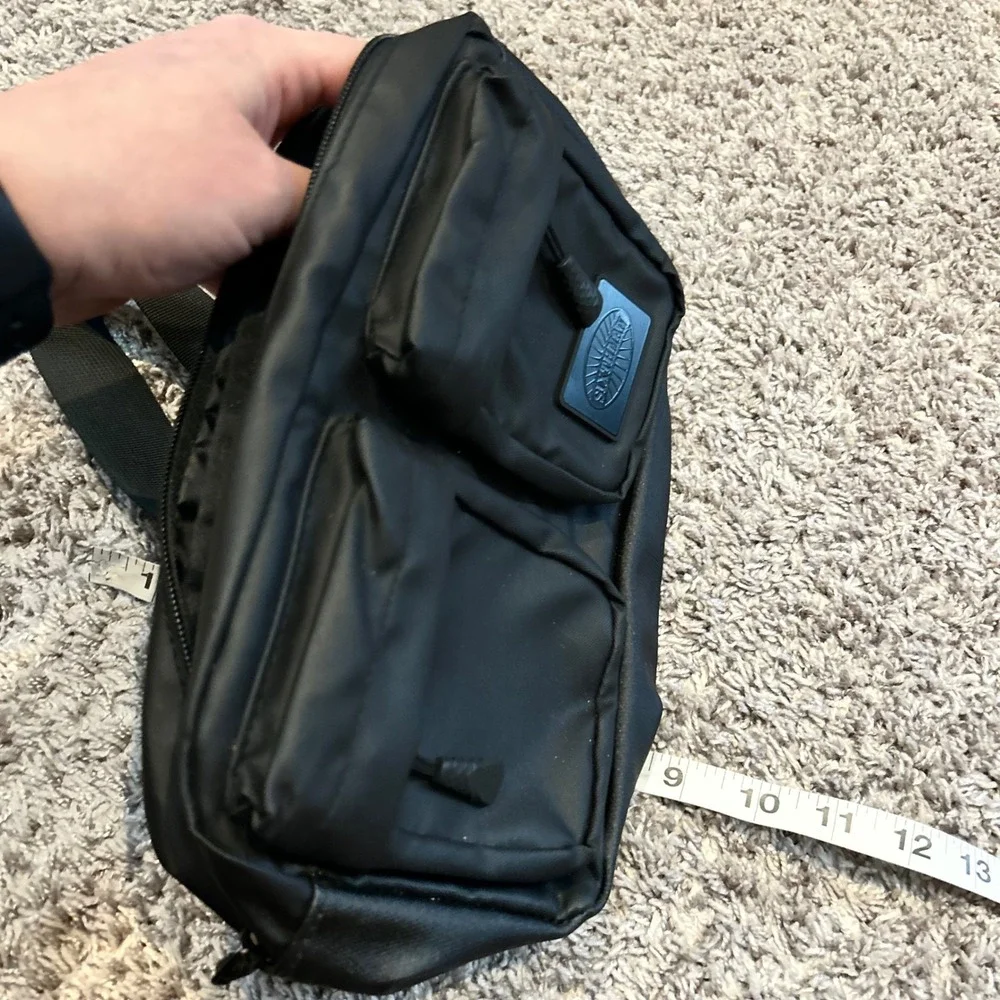 SIXTHMAN Black Crossbody‎ Bag Messenger Bag Adjustable Strap Multiple Pockets
